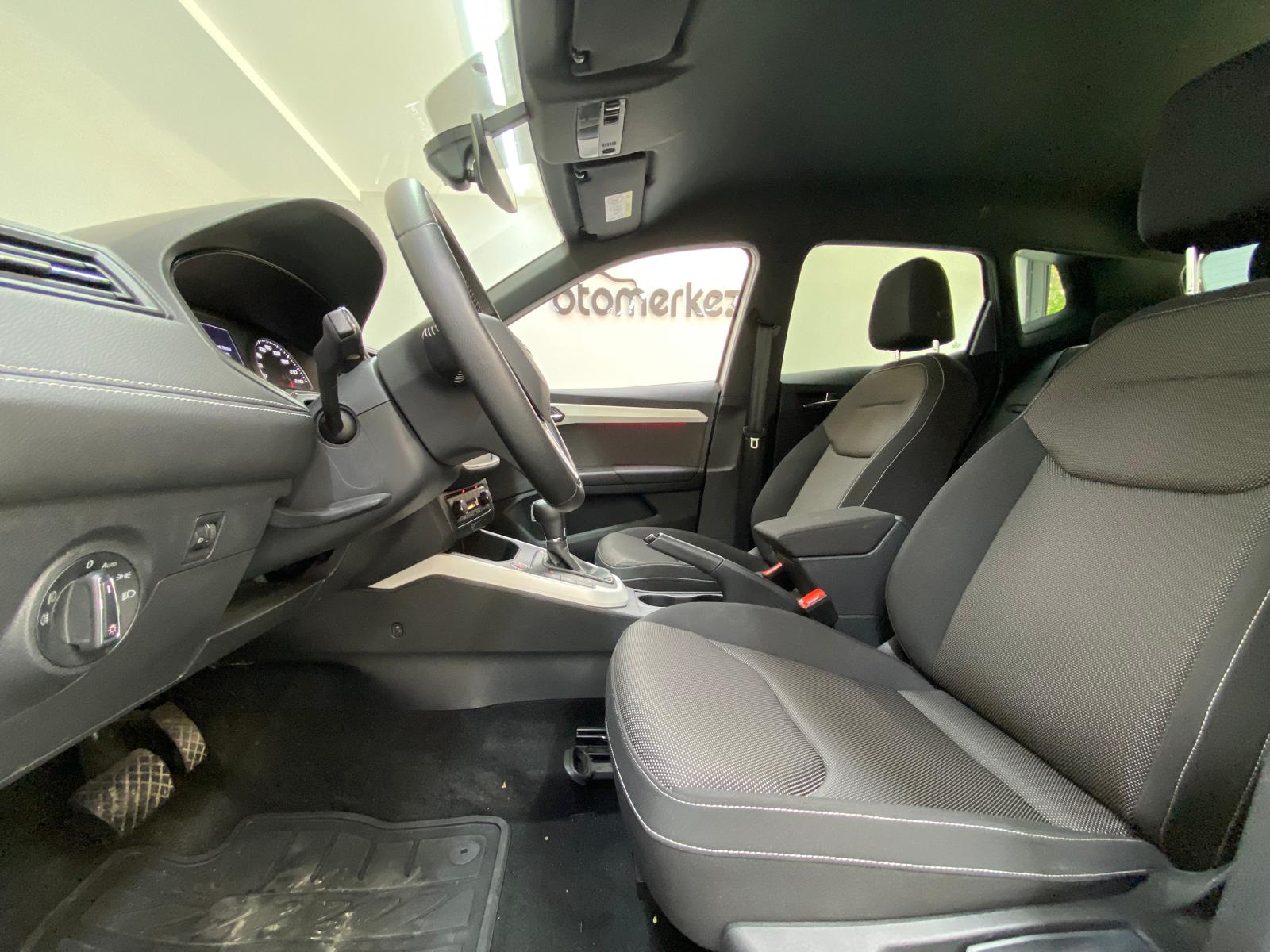 SEAT ARONA 15